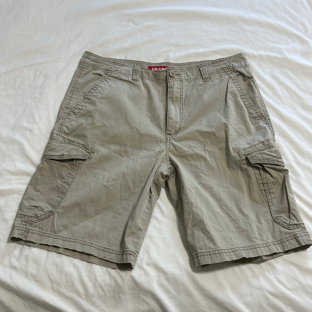 Unionbay Mens Cargo Shorts Tan Khaki Size 36 Stretch Cotton Utility Outdoor